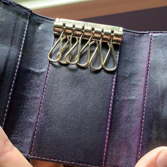 🎊 Closet closing! 
Authentic Dior key chain, purple color - Picture 4 of 10